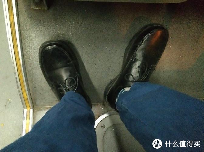 鞋靴评价 篇一：上班通勤好选择 evtz勤务皮鞋开箱评测