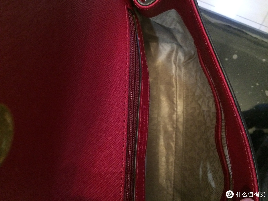 新年就要红红红：在梅西上的处女海淘Michael Kors Ava小号单肩包