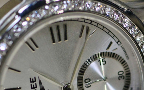 耀眼的佳作 2014巴塞尔艾力舍新款腕表实拍