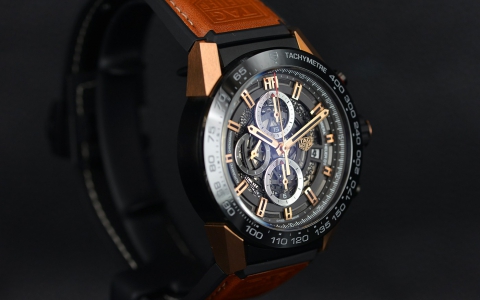 增添奢华气质 泰格豪雅卡莱拉系列Heuer-01玫瑰金款腕表实拍