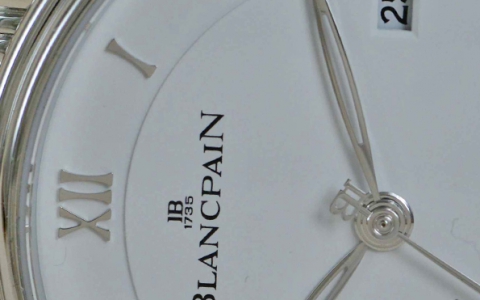 简约的高贵气质 2014巴塞尔钟表展宝珀新款腕表实拍