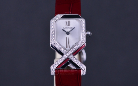 魅色红与黑 实拍卡地亚新款DIAGONALE腕表