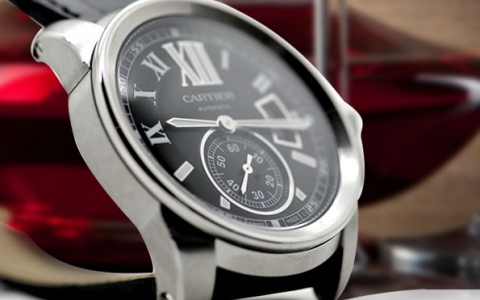 大牌也低调 品鉴卡地亚CALIBRE W7100041腕表