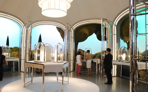 大自然里的精灵 2015亚洲高级钟表展梵克雅宝展馆一览