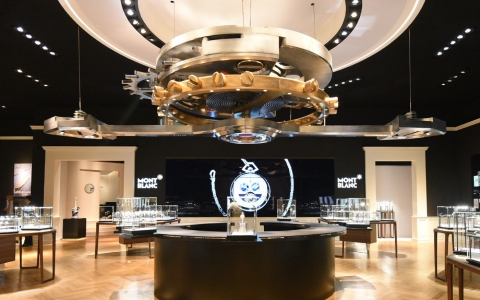 勃朗峰巨匠 2016日内瓦国际高级钟表沙龙万宝龙展馆一览